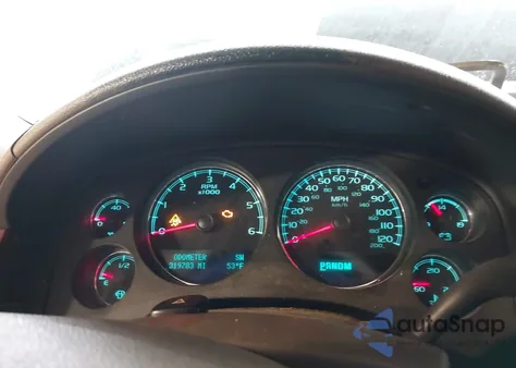 2011 Chevrolet Suburban 1500 Ltz z USA, uszkodzony, nr VIN 1GNSCKE04BR236810